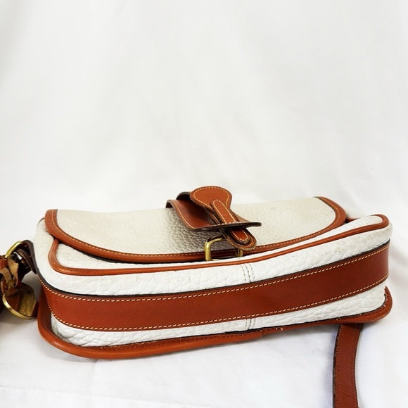VINTAGE Dooney & Bourke White Pebbled Leather Saddle/Crossbody Bag - Picture 7 of 10